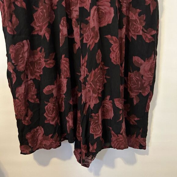 Torrid Black Red Floral Gauze Shorts Romper Size 3X witchy whimsigoth vamp goth - Picture 10 of 12